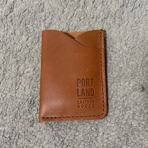 Portland Leather Vertical Card Holder